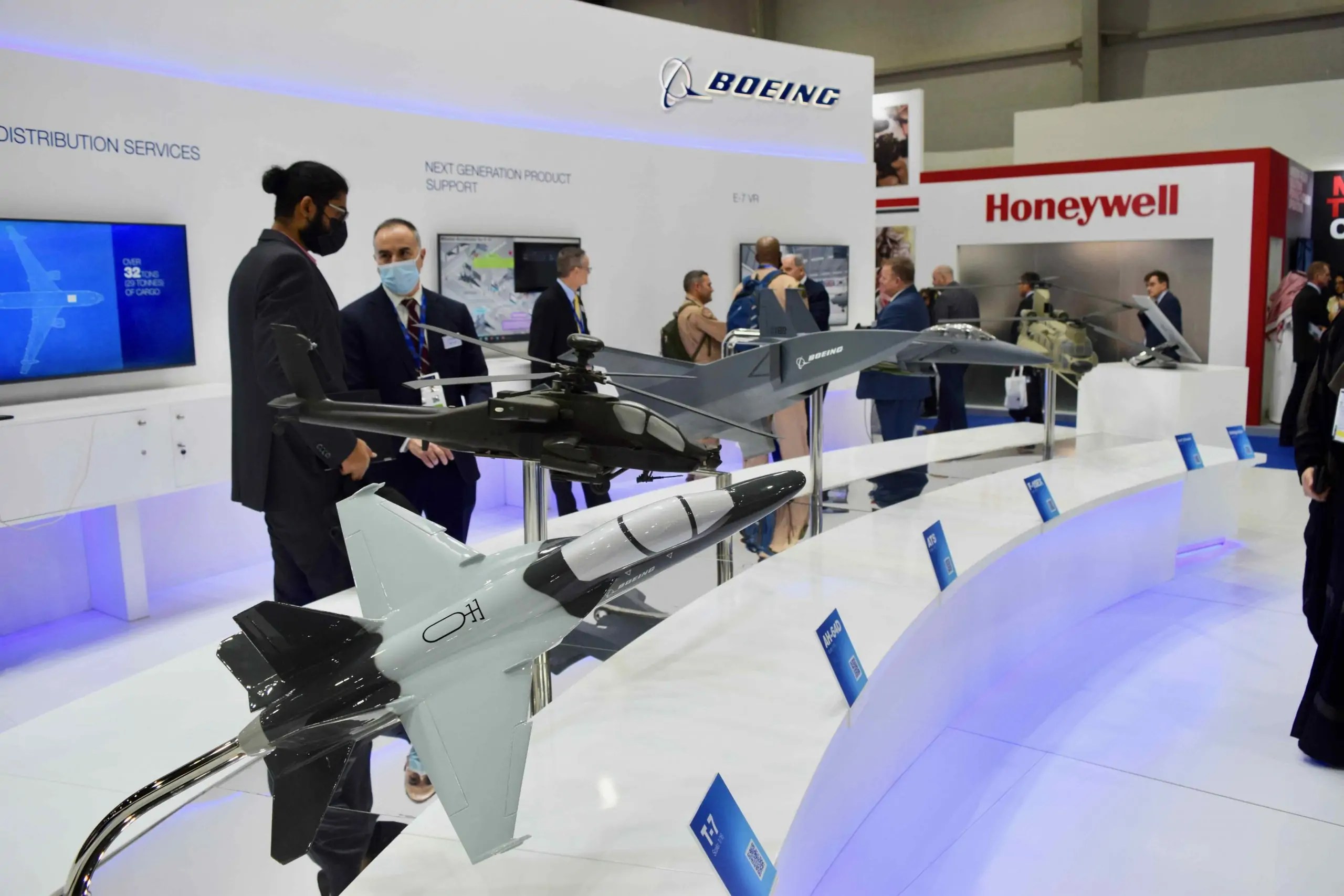 بوينج تعرض احدث منتجاتها و قدراتها في معرض الدفاع العالمي 2022