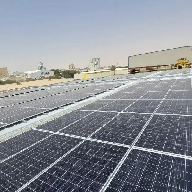 تكنولوجيات الصحراء تشغل مصنع الجميح شل لزيوت التشحيم بالطاقة الشمسية