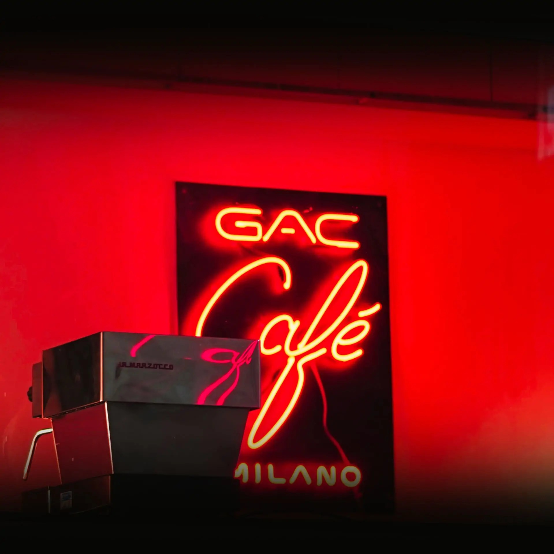 شعار استوديو GAC بميلانو 