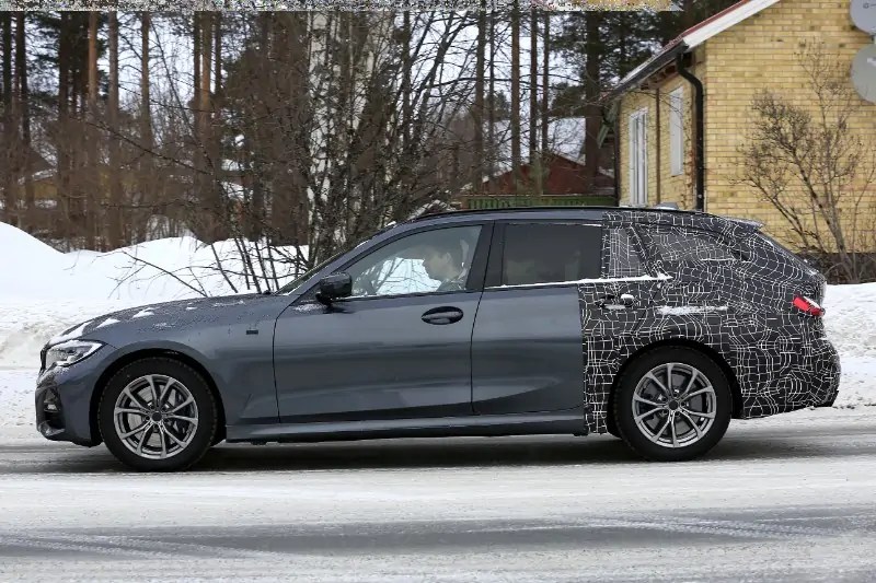 BMW الفئة الثالثة تورينج تستعد للانطلاق للتنافس مع أودي A4 أفانت