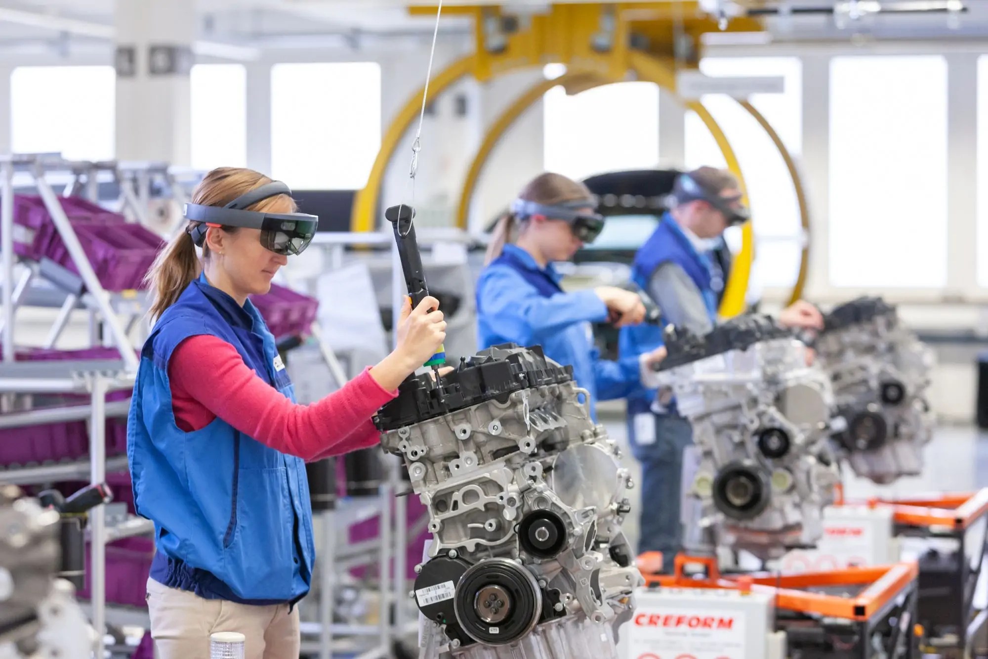BMW تطور تقنيات VR لأنظمة الانتاج الخاصة بها