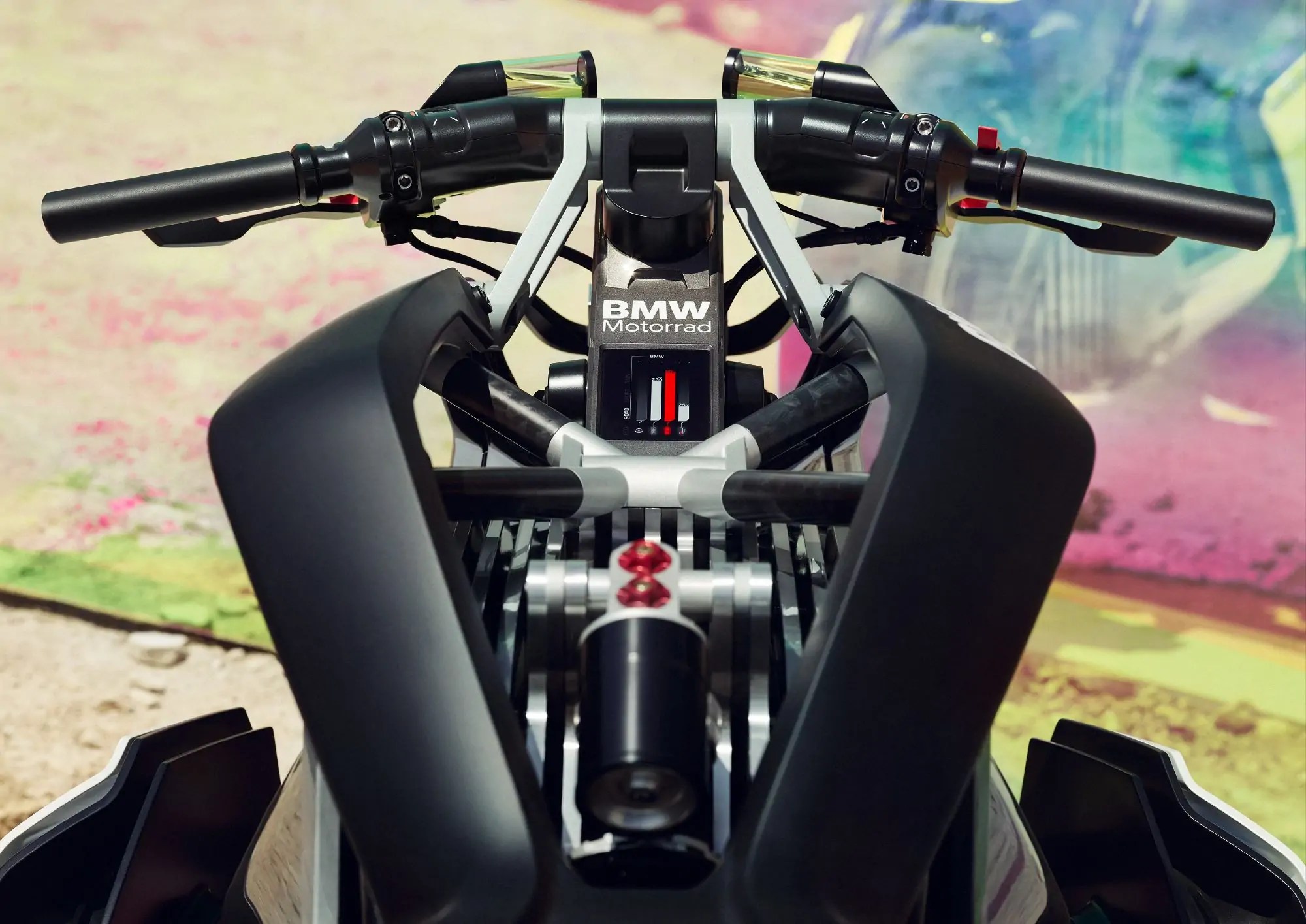 BMW تعلن عن دراجتها الكهربائية الأولى Motorrad Vision DC Roadster