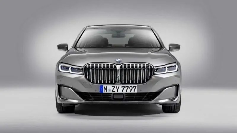 BMW تقرر وقف إنتاج محرك V12 بعد الجيل الحالي