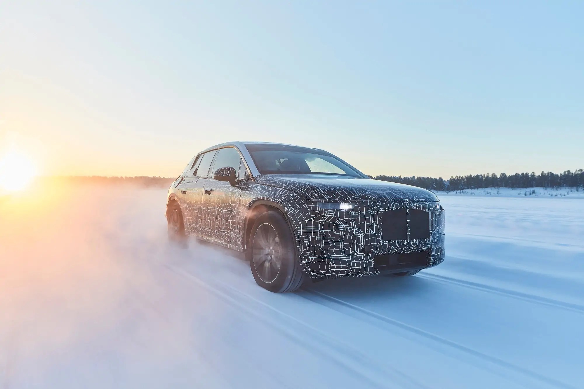  BMW iNEXT تخوض اختباراتها الشتوية بالقرب من الدائرة القطبية