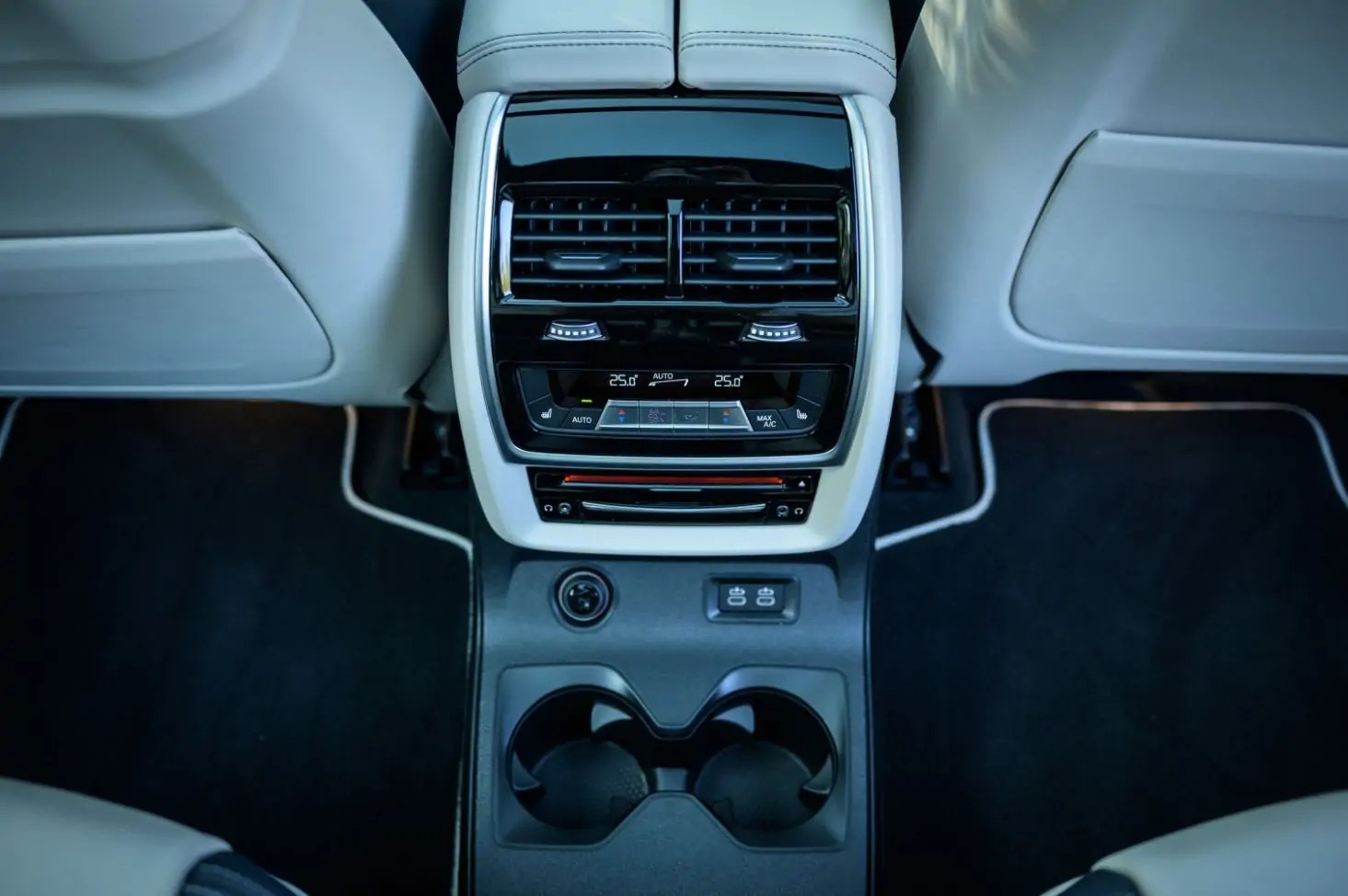أحدث مواصفات BMW X7 للعام 2020