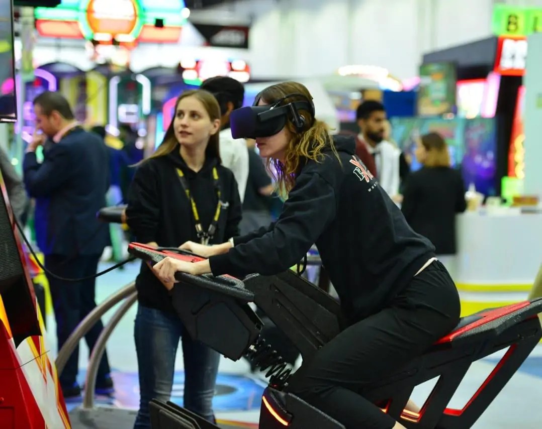 ألعاب السيارات و الواقع الافتراضي VR تلعب دورا محوريا في السوق السعودية