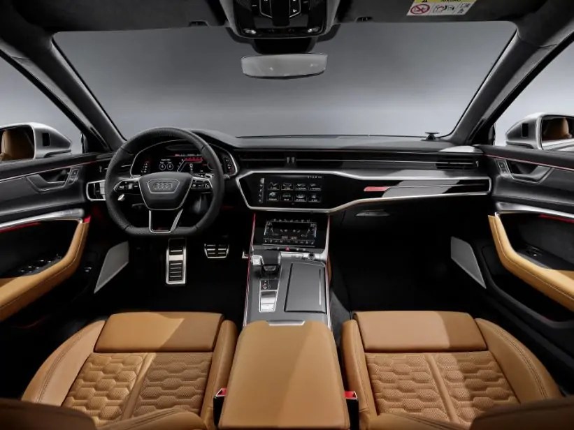 المقصورة الداخلية لسيارة أودي RS6 Avant 2020