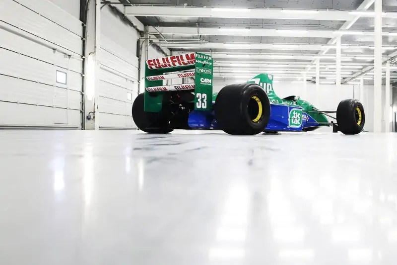 ما الذي نعرفه عن سيارة الفورمولا 1 الأولى لمايكل شوماخر