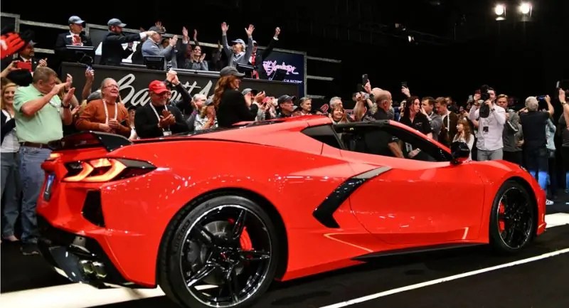 بيعت أول سيارة شيفروليه كورفيت ستينغراي لعام 2020 بسعر 3 مليون دولار  لجامع السيارات ريك هندريك