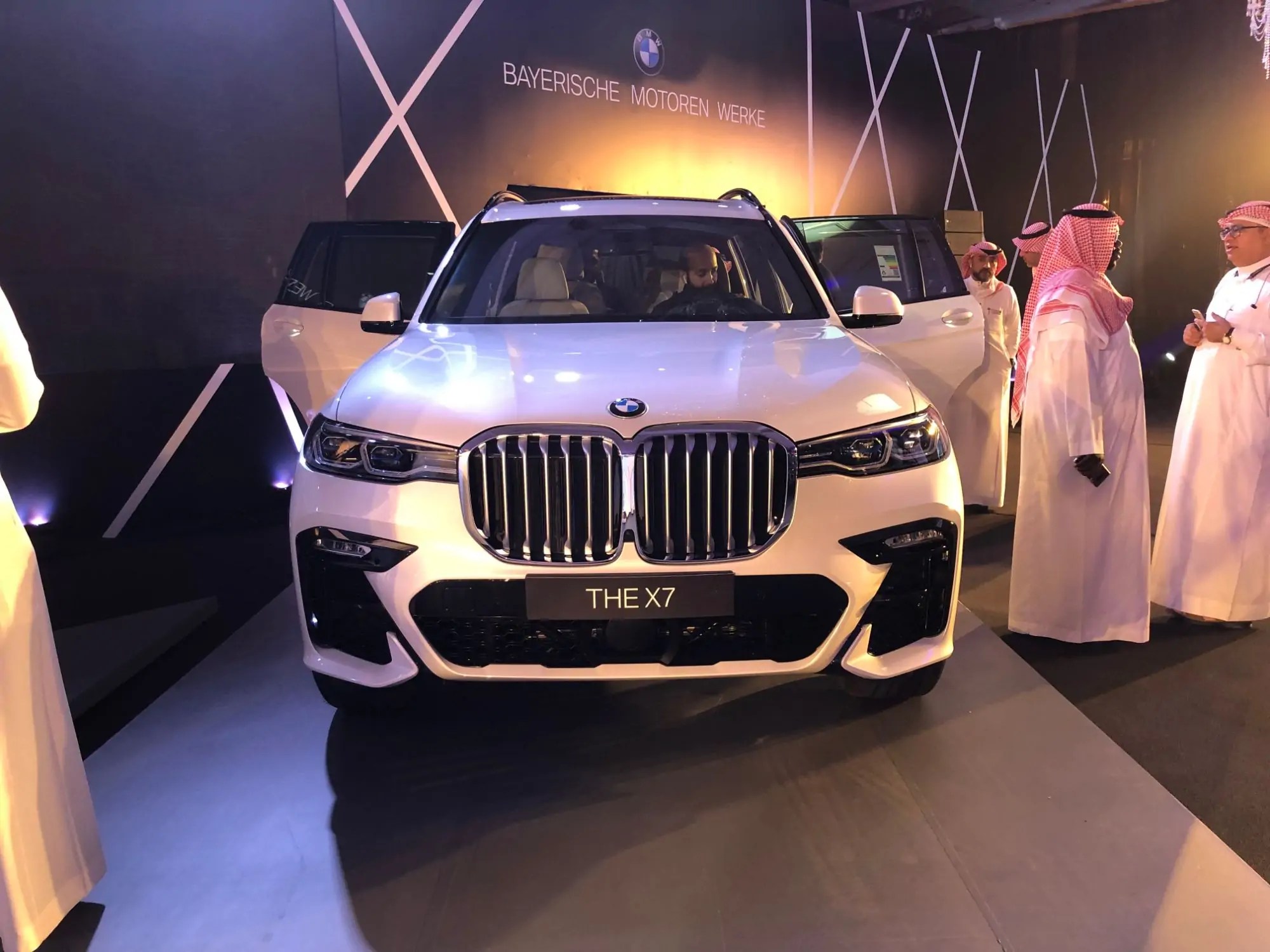 الناغي BMW تدشن BMW X7 في السعودية
