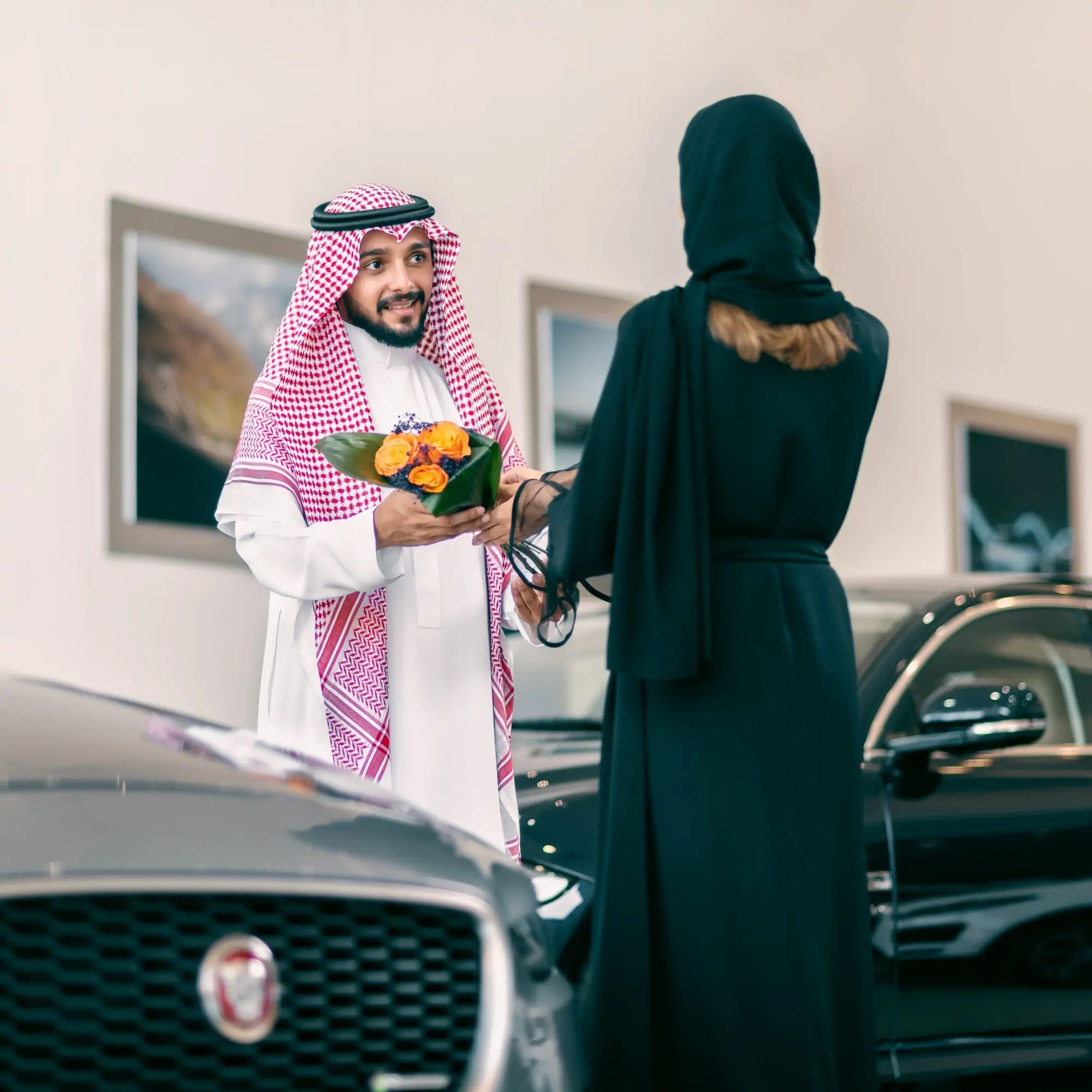الناغي جاكوار لاندروفر تهنئ السعوديات بالذكرى السنوية الأولى لقيادتهن