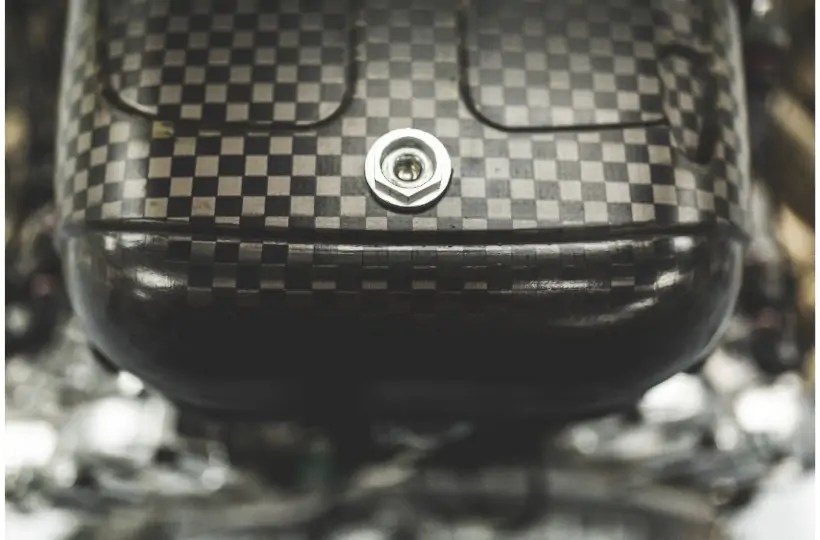 بالفيديو: أستون مارتن تكشف أسرار محركها الخارق