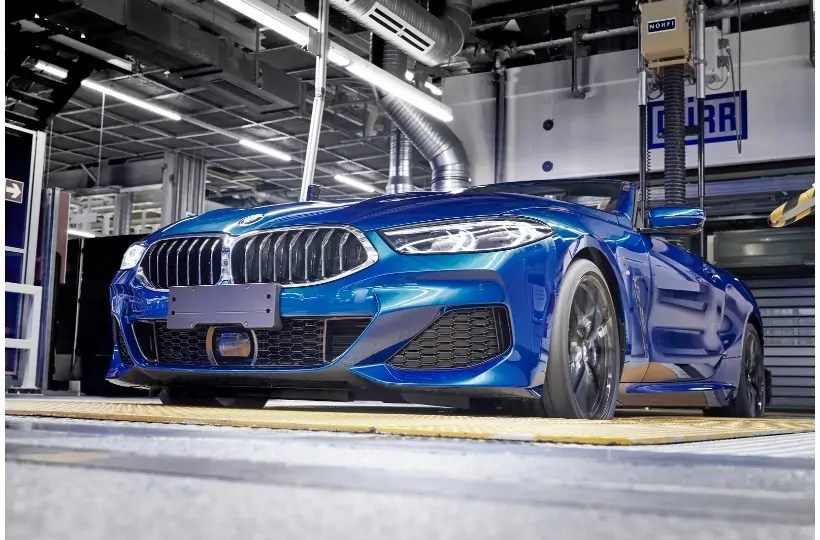 بدء إنتاج BMW الفئة الثامنة المكشوفة في معمل دينغولفينغ بافاريا