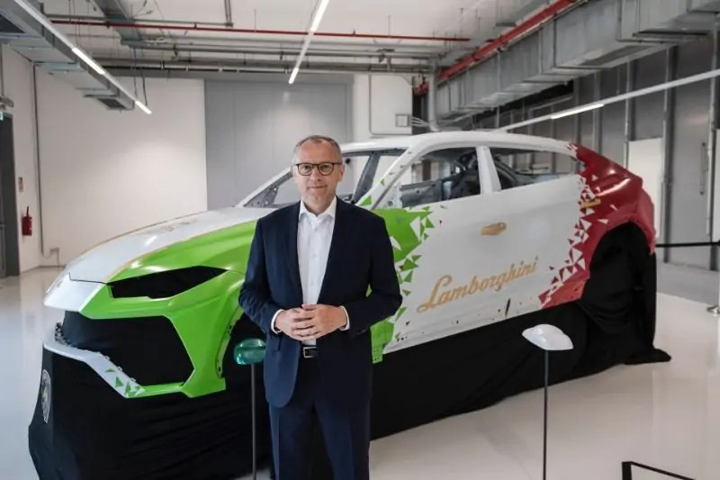 قامت شركة لامبورجيني لصناعة السيارات الخارقة باتخاذ خطوة جذرية للحد من انتشار فيروس كورونا بإغلاق مصنعها