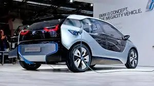 بي ام دبليو  تخطط لانتاج ربع مليون سيارة كهربائية بنهاية 2023