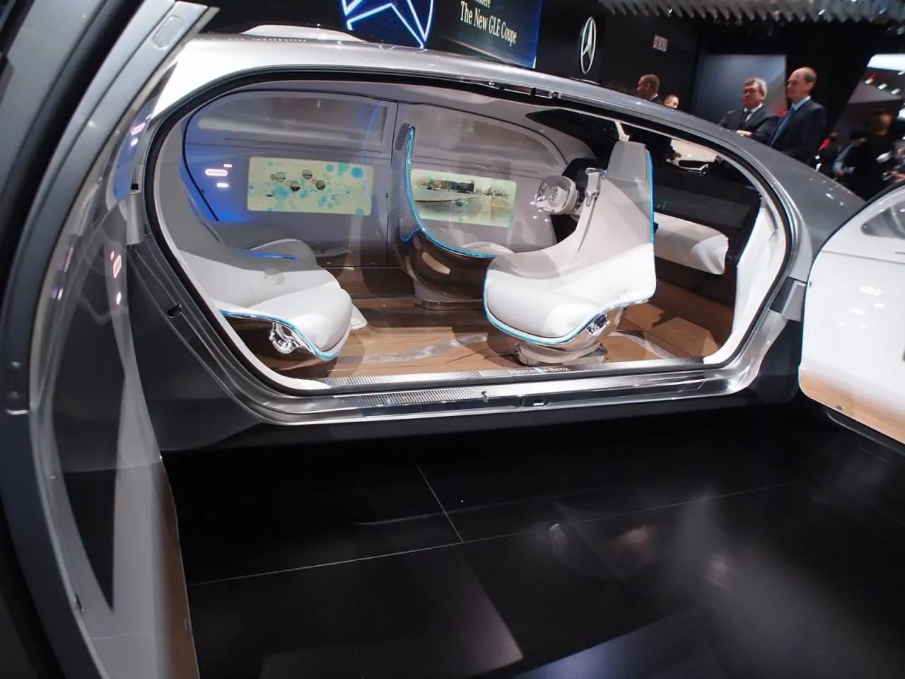 تقنيات متطورة تسمح للعملاء بالمشاركة في اختبارات السيارات عن بعد