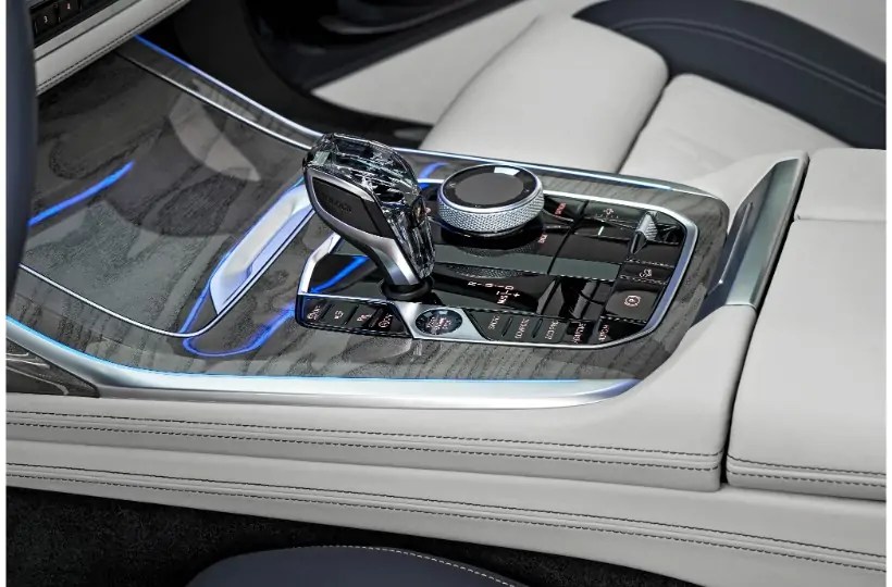 سعودي أوتو تستكشف BMW X7 الجديدة كليا