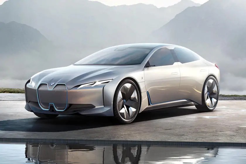 سيارات كهربائية جديدة تنافس بها BMW الهواتف الذكية