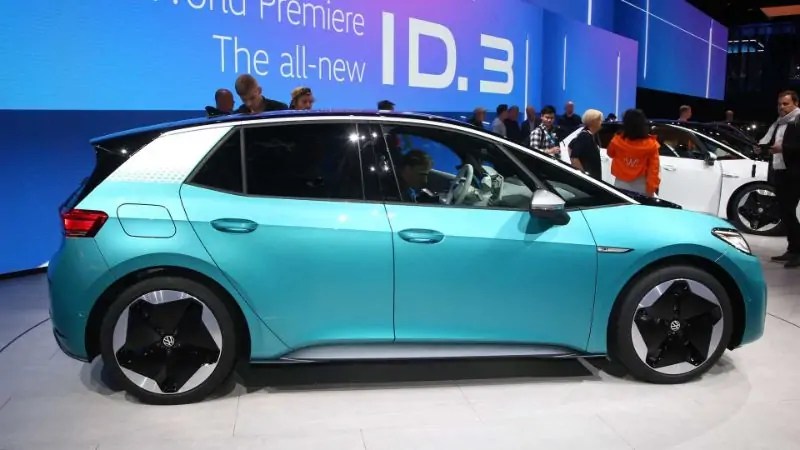 في نهاية العام الماضي، تعهدت مجموعة فولكس فاجن بإطلاق 75 سيارة كهربائية و60 سيارة هجينة بحلول عام 2029