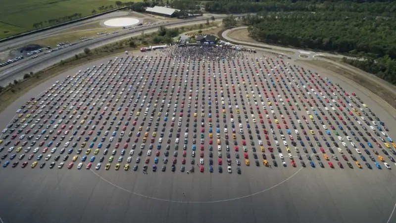 شاهد أكبر تجمع لسيارات فورد موستنج في العالم في مكان واحد
