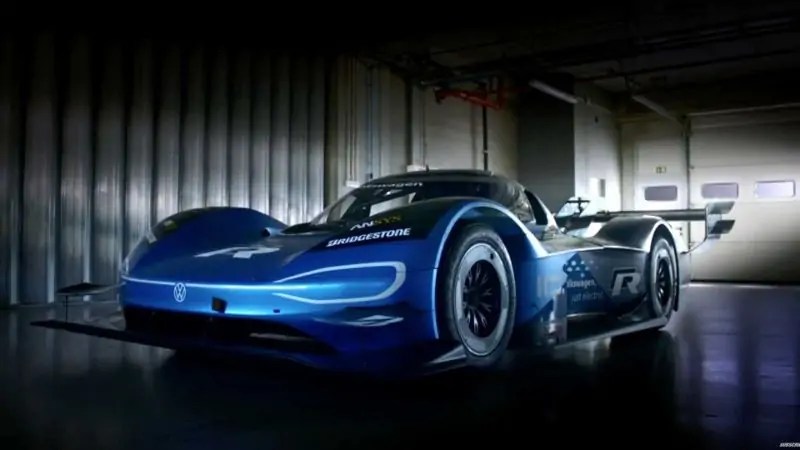 قامت شركة فولكس فاجن ببناء سيارة I.D. R Racecar المخصصة لسباقات السيارات