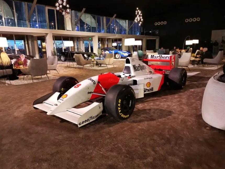 صالة سڤن كونكورس عبق الماضي الفاخر في معرض الرياض للسيارات