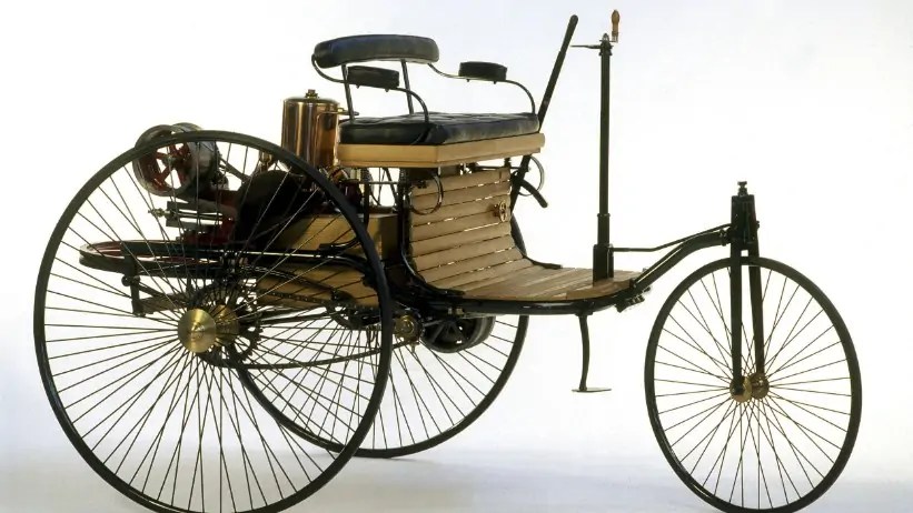 صدق أو لا تصدق أول سيارة كهربائية ظهرت قبل قرنين وأول مصمم دافنشي