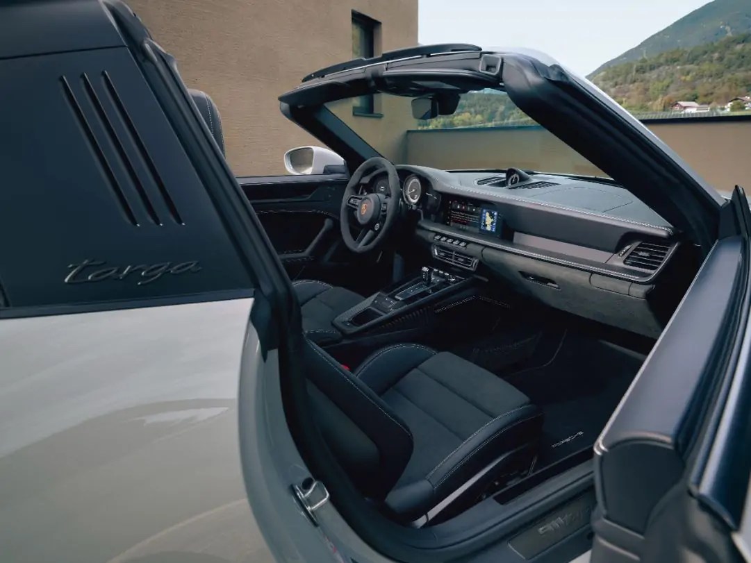 طرازات 911 GTS خصائص جديدة تزيدها تميزاً وديناميكية