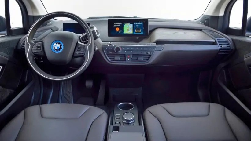 التصميم الداخلي لسيارة BMW i3