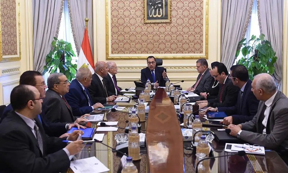 كورونا يدفع مصر لتوطين صناعة السيارات والتعجيل بالاعتماد على الكهربائية