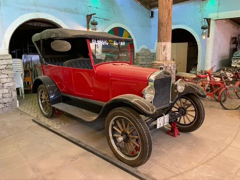 متحف الشريف يجسد عراقة الماضي بالسيارات الكلاسيكية