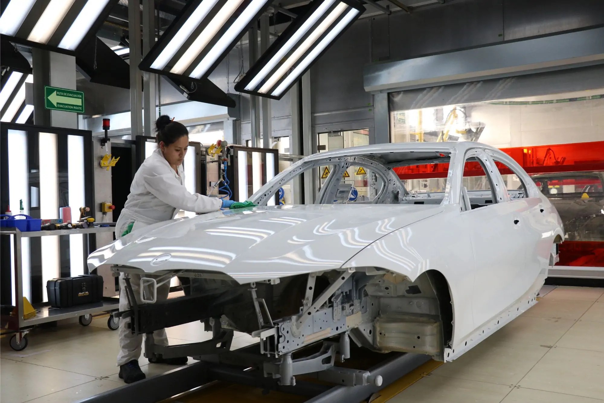 مجموعة BMW تفتتح مصنعها في المكسيك