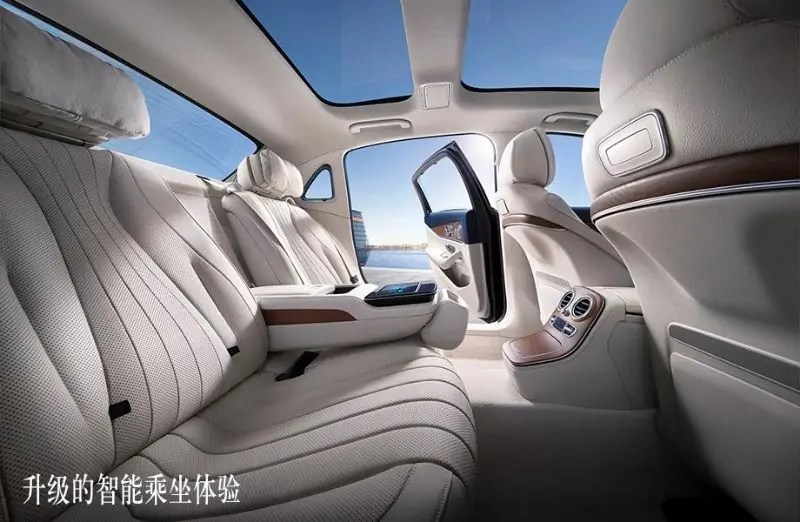 كشفت مرسيدس عن إي كلاس L موديل 2021 المحسنة في معرض بكين للسيارات