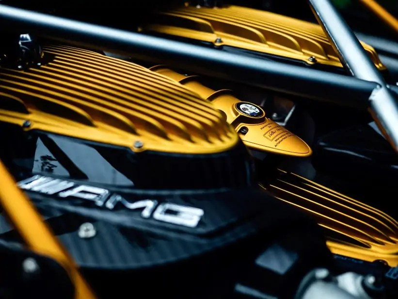 محرك باجاني هويرا R مصنوع من قبل مرسيدس AMG
