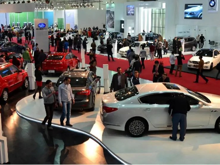 هل خفض أسعار السيارات في مصر سببه تراجع سعر الدولار أم تراجع المبيعات