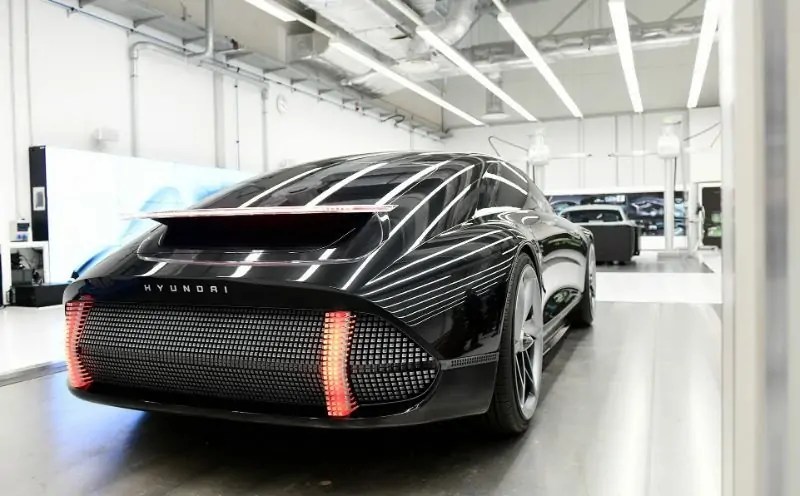 كشفت هيونداي النقاب عن سيارة Prophecy، وهي سيارة اختبارية جديدة كهربائية تعرض أحدث لغات تصميم الشركة