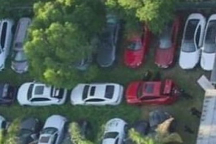 الشرطة الأمريكية تستعيد 35 سيارة فاخرة مسروقة تشتمل على سيارات أستون مارتن وبنتلي