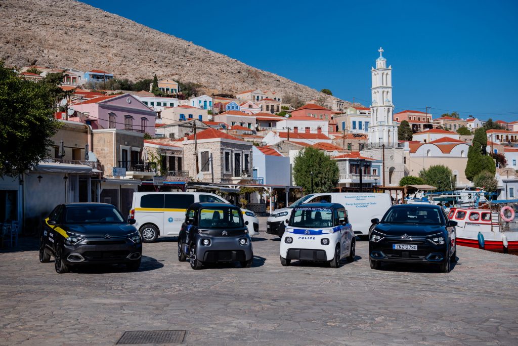 سيتروين تهدي بلدية جزيرة شالكي اليونانية أبطأ سيارة شرطة في العالم