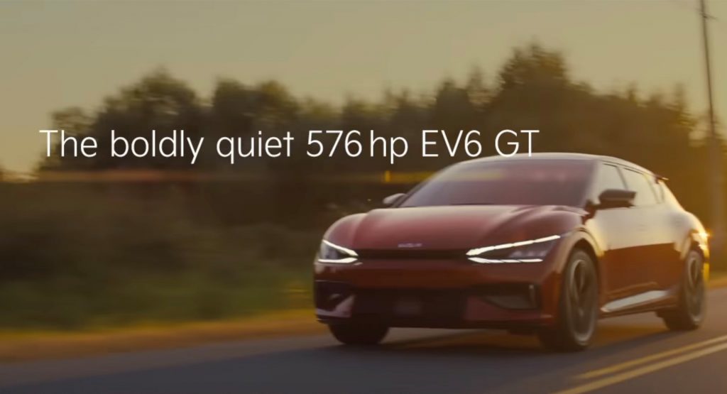 شاهد إعلان كيا EV6 GT الجديد الصمت قوة بقيادة سائق يعاني ضعف السمع