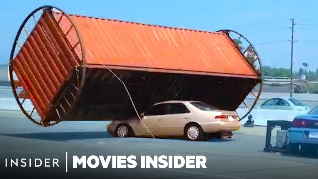 شاهد حيل هوليوود السينمائية لتدمير السيارات الحقيقية في الأفلام