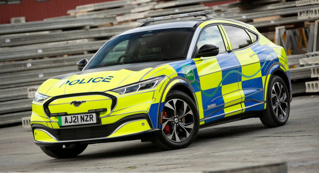 فورد تستعرض نموذجًا لـ ماك إي لخدمات الشرطة في المملكة المتحدة