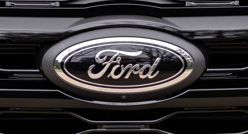 فورد توقع صفقة مع مصنّع أشباه الموصلات لتعزيز إنتاج سياراتها