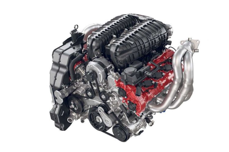 محرك كورفيت Z06 لا يشترك في أي قطعة مع أي محرك V8 آخر