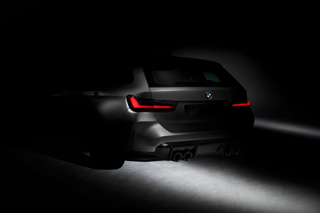 BMW تشوق محبيها بـ M3 تورينج