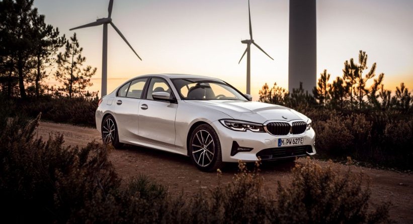 BMW تضيف ثلاث سيارات هجينة جديدة لتشكيلة الفئة الثالثة