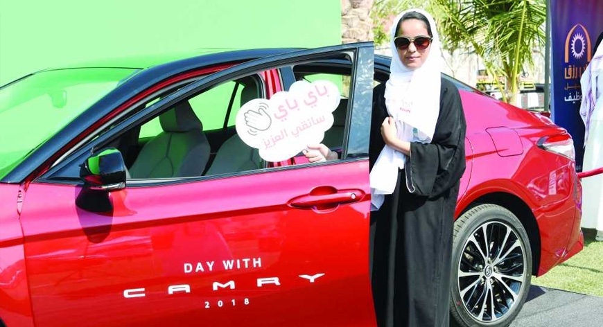 أكثر من 900 سعودية متقدمة لبرنامج قيادة السيارات
