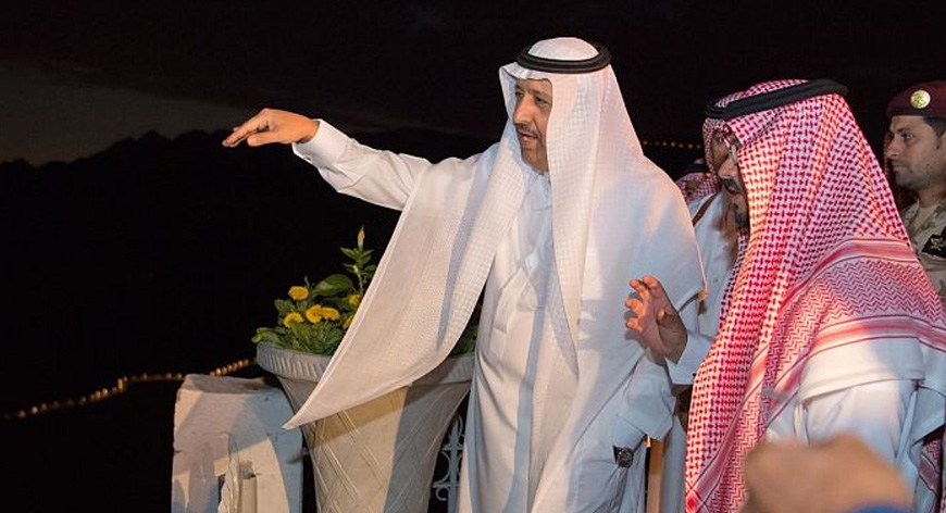 أمير الباحة يدشن مشروع إنارة عقبة الملك فهد