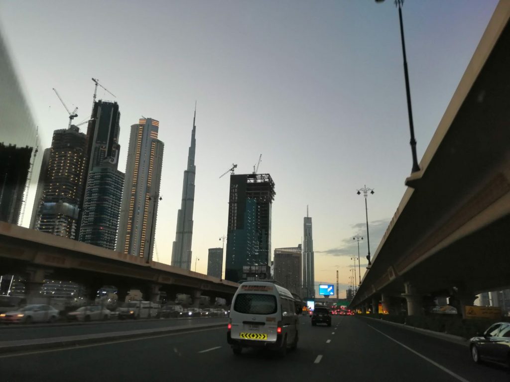 اعلان التخفيض الجزئي لحركة المواصلات بأمارة دبي