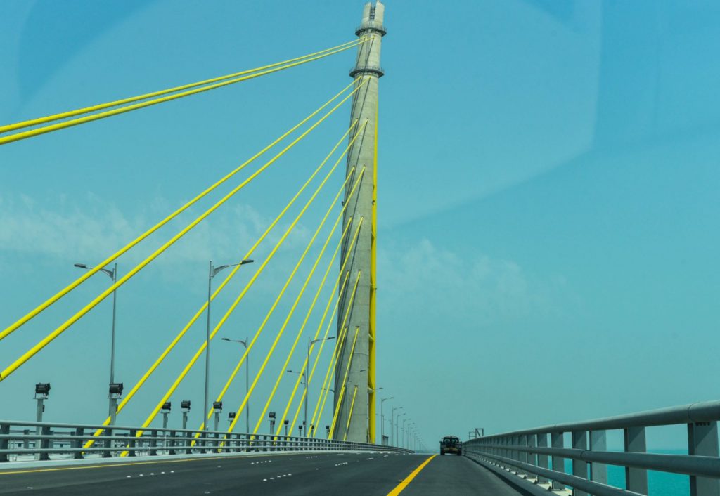 الكويت تفتتح رابع أطول جسر في العالم