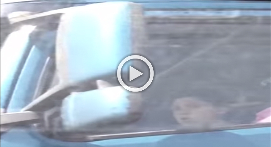 بالفيديو : طفل يقود شاحنة نقل